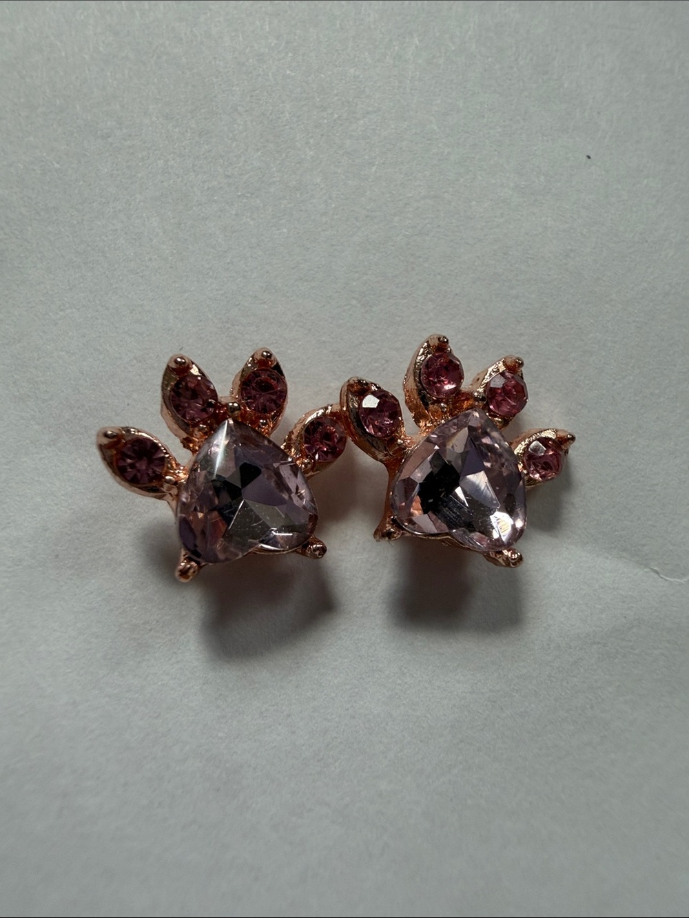 NWOT Rose Gold Paw Print Earring Studs